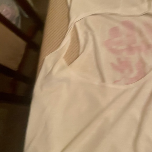 NWT Old Navy Active White with pink writing size large - Picture 6 of 9